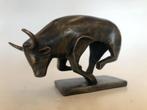 Aanstormende stier Bronzenbeelden-winkel echt brons