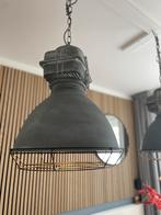 Twee industriële hanglampen, Ophalen, Gebruikt, 50 tot 75 cm, Metaal