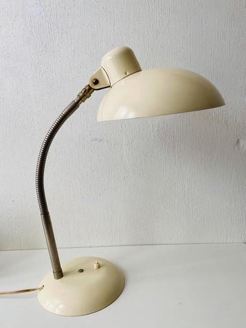 SIS wit metalen bureaulamp , jaren 60 beschikbaar voor biedingen
