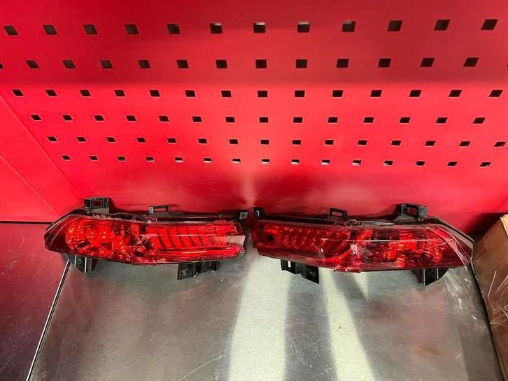 Piaggio MP3 350cc / 500cc achterlichten nieuwe type, Motoren, Accessoires | Overige, Zo goed als nieuw, Ophalen of Verzenden