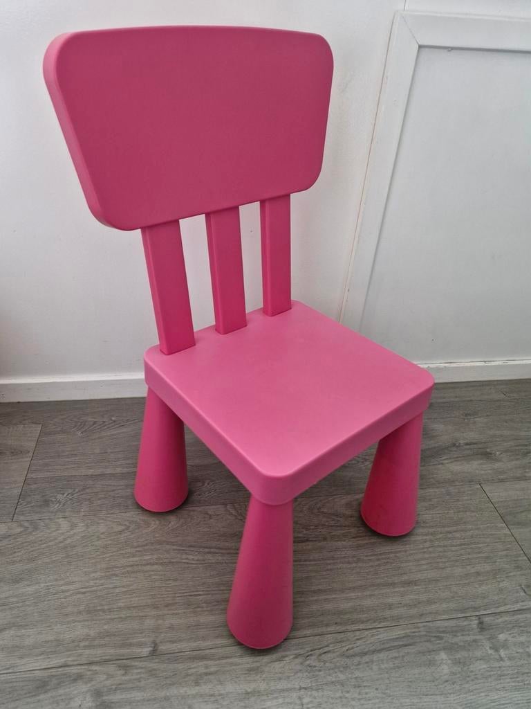 Mammut ikea roze stoel, Kinderen en Baby's, Kinderkamer | Tafels en Stoelen, Ophalen, Zo goed als nieuw, Stoel(en)