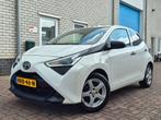 Toyota Aygo 1.0 VVT-i Airco-Led-Bluetooth-Elec. Ramen-BJ2018, Stof, Gebruikt, 4 stoelen, Wit