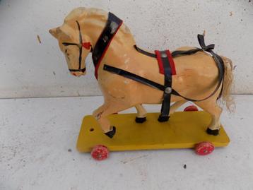 Antiek houten paard trekspeelgoed 1950 beschikbaar voor biedingen