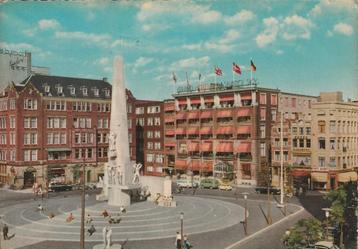 AMSTERDAM Dam Monument en Hotel Krasnapolsky kl.f.  beschikbaar voor biedingen