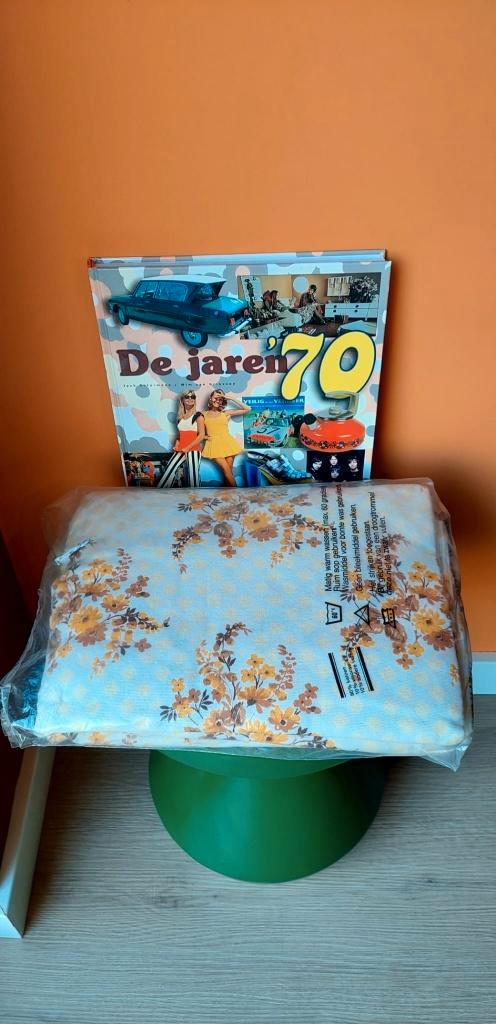 Vintage Retro laken 2 persoons jaren 70  245 x 175, Huis en Inrichting, Slaapkamer | Beddengoed, Nieuw, Overige typen, Eenpersoons
