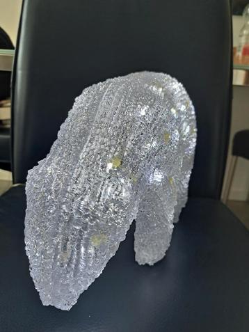 IJsbeer met verlichting beschikbaar voor biedingen