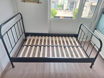 Bed Vipack New York zwart 1.20x2.00 (twijfelaar) beschikbaar voor biedingen