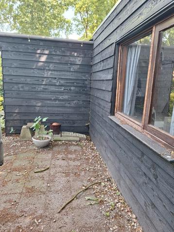 Hout. Zit net een kleine 2 maanden gemonteerd.  beschikbaar voor biedingen