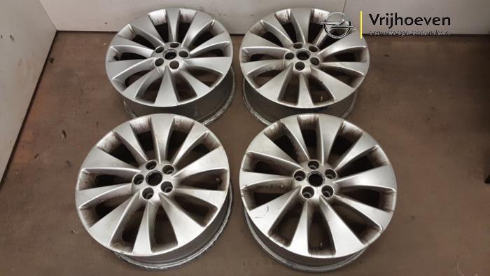 Velgen set van een Opel Mokka (Mokka 12-), Auto-onderdelen, Banden en Velgen, Personenwagen, Gebruikt, 3 maanden garantie, Ophalen of Verzenden