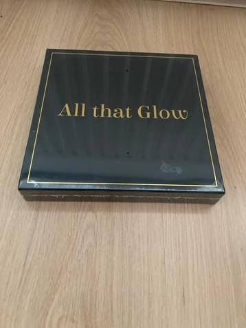 All that Glow - Nieuw in verpakking beschikbaar voor biedingen