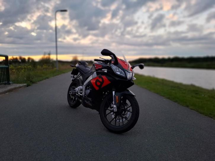 Aprilia rs4 50, Fietsen en Brommers, Brommers | Derbi, Zo goed als nieuw, Ophalen