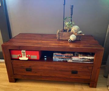 Mooie roodbruine meubelset  beschikbaar voor biedingen