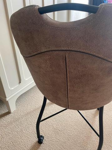 Eetkamerstoelen met wieltjes 5x, bruin beschikbaar voor biedingen