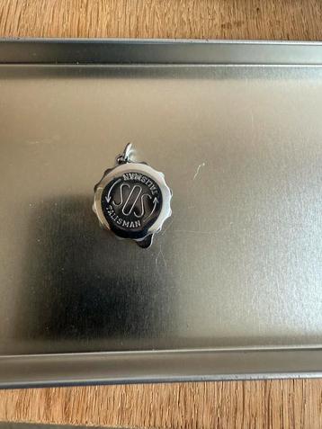 SOS Talisman ketting hanger beschikbaar voor biedingen