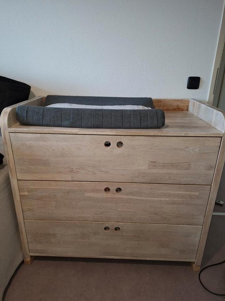 Commode babykamer GRATIS, Kinderen en Baby's, Kinderkamer | Commodes en Kasten, Gebruikt, Commode, 90 tot 105 cm, 100 cm of meer