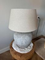 Lamp met kap, Huis en Inrichting, Lampen | Tafellampen, Ophalen, Overige materialen, 50 tot 75 cm, Landelijk