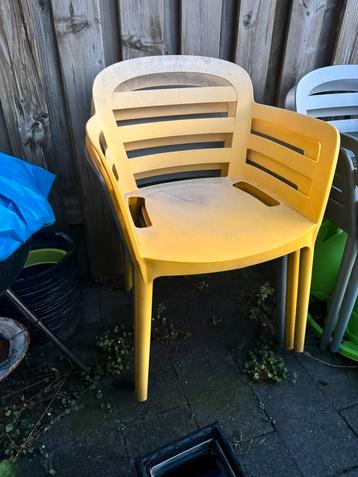 Gratis 5 st. tuinstoelen ophalen Z.S.M.!!! beschikbaar voor biedingen