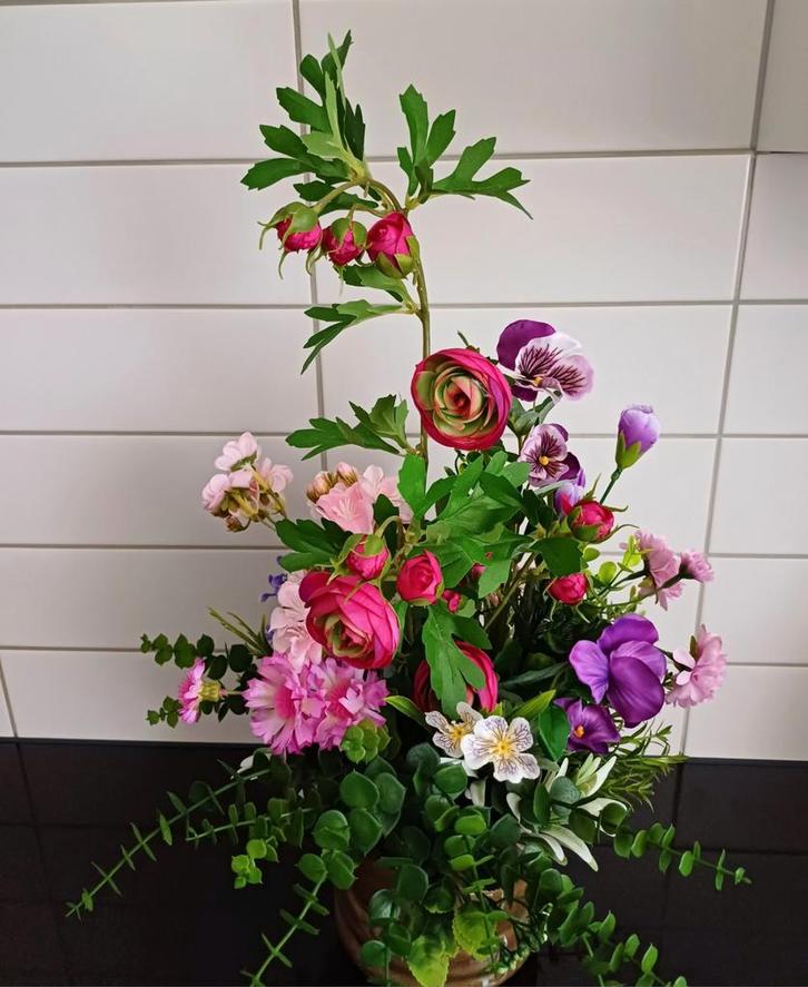 Prachtige zijden bloemstuk nieuw, Huis en Inrichting, Woonaccessoires | Kunstplanten en Kunstbloemen, Ophalen of Verzenden