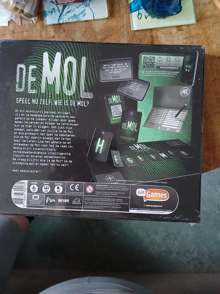 Wie is de mol?, Hobby en Vrije tijd, Gezelschapsspellen | Bordspellen, Nieuw, Vijf spelers of meer, Ophalen of Verzenden