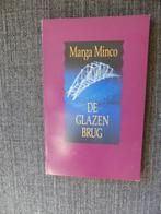 boekjes Marga Minco de andere kant glazen brug, Gelezen, Ophalen of Verzenden, Nederland, Marga Minco