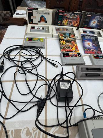 Vintage SNES met Spellen. Supet Nintendo beschikbaar voor biedingen