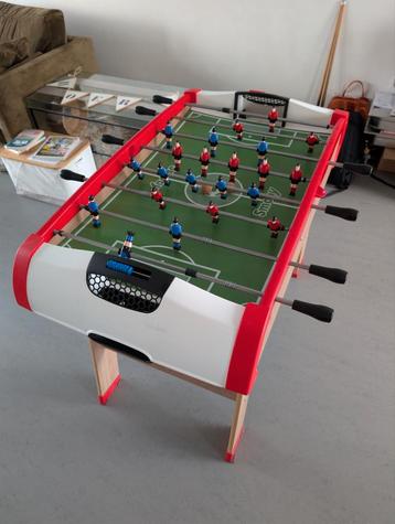 Smoby 4 in 1 speeltafel beschikbaar voor biedingen
