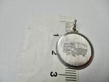 Oud zilveren hanger afb. Vrachtwagen ingegraveerd 835 zilver beschikbaar voor biedingen
