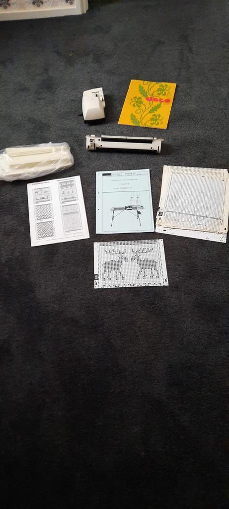 Nieuw Deco apparaat + kaartlezer+boek + ponskaarten + +, Hobby en Vrije tijd, Breien en Haken, Nieuw, Breien, Machine, Ophalen of Verzenden