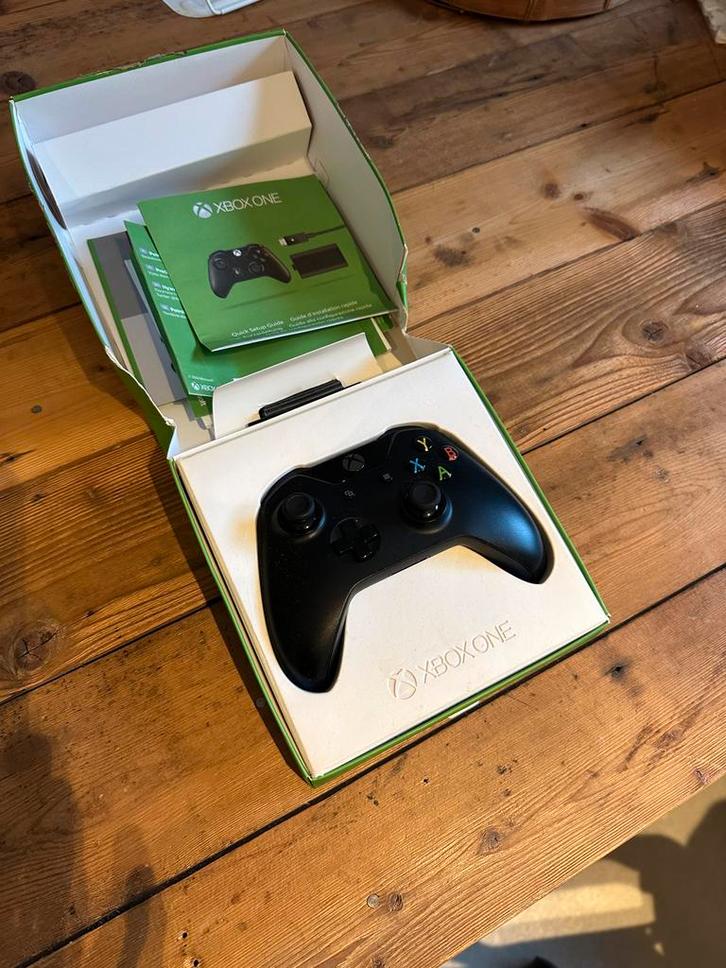 Zwarte Xbox One Controller, Spelcomputers en Games, Spelcomputers | Xbox | Accessoires, Gebruikt, Xbox Original, Controller, Ophalen of Verzenden