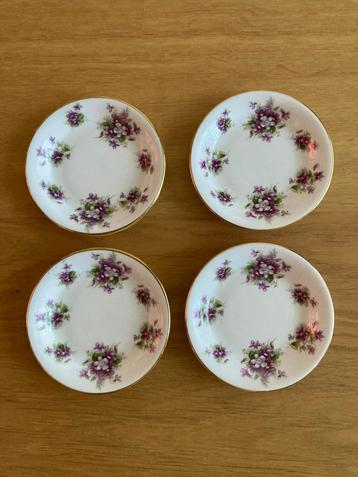 4 schattige bonbon schaaltjes Royal Albert Sweet Violets  beschikbaar voor biedingen