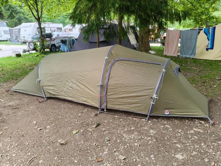 Robens voyager 2ex licht gewicht tunnel tent, Caravans en Kamperen, Tenten, tot en met 2, Zo goed als nieuw, Ophalen of Verzenden