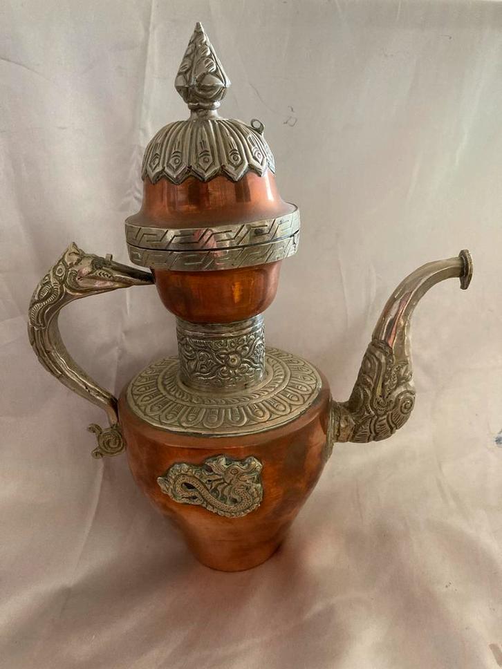 Tibetaanse theepot/ewer - koper & zilver - drakenmotieven, Antiek en Kunst, Antiek | Koper en Brons, Koper, Ophalen of Verzenden