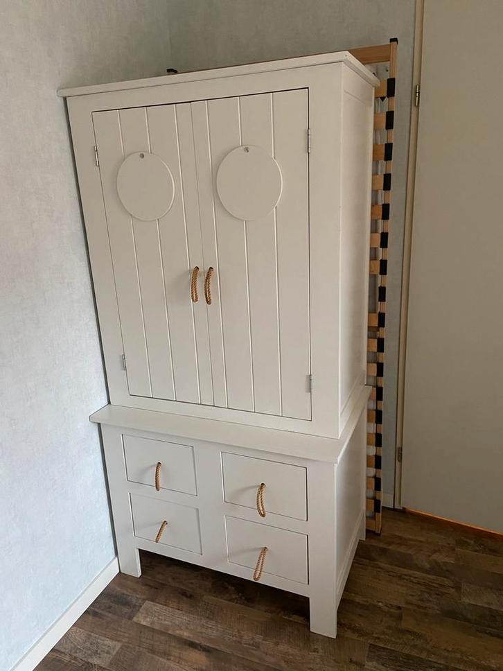 Commode en babykast (strand), Kinderen en Baby's, Kinderkamer | Complete kinderkamers, Gebruikt, Ophalen of Verzenden