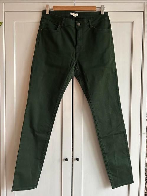 Donkergroene jeans van H&M maat 42, Kleding | Dames, Spijkerbroeken en Jeans, Zo goed als nieuw, W33 - W36 (confectie 42/44), Overige kleuren