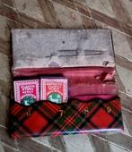 Antiek naaigerei Tartan Mauchline Tartanware naaldenboekje, Verzenden