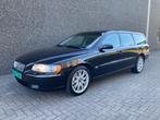 Volvo V70 2.5 T AUT Summum 2006 Zwart metallic, 1800 kg, Navigatiesysteem, 209 pk, 84 €/maand