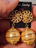 **SALE** Vintage oorbellen 0,50 eurocent, Ophalen of Verzenden, Zo goed als nieuw, Overige kleuren, Overige materialen