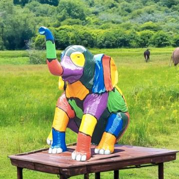 Kunststof dieren beeld 𝙠𝙤𝙚 kunst in de tuin beeld olifant