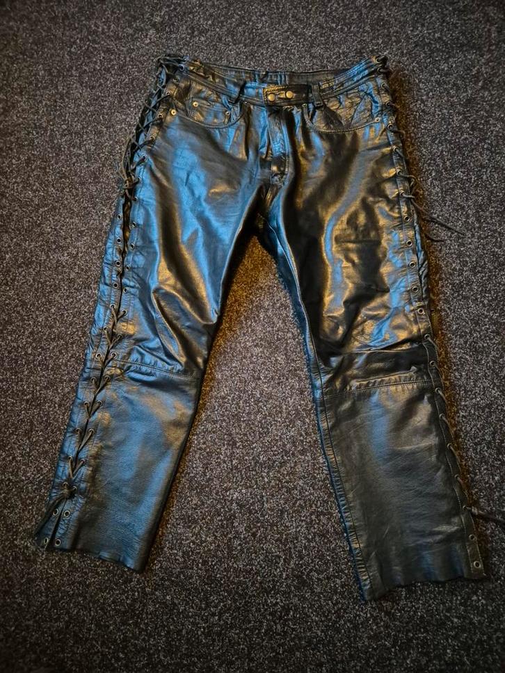 Dames leren broek XL met veters., Kleding | Heren, Spijkerbroeken en Jeans, Gedragen, Overige jeansmaten, Zwart, Ophalen of Verzenden
