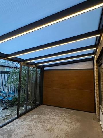 Moderne Veranda met LED verlichting beschikbaar voor biedingen