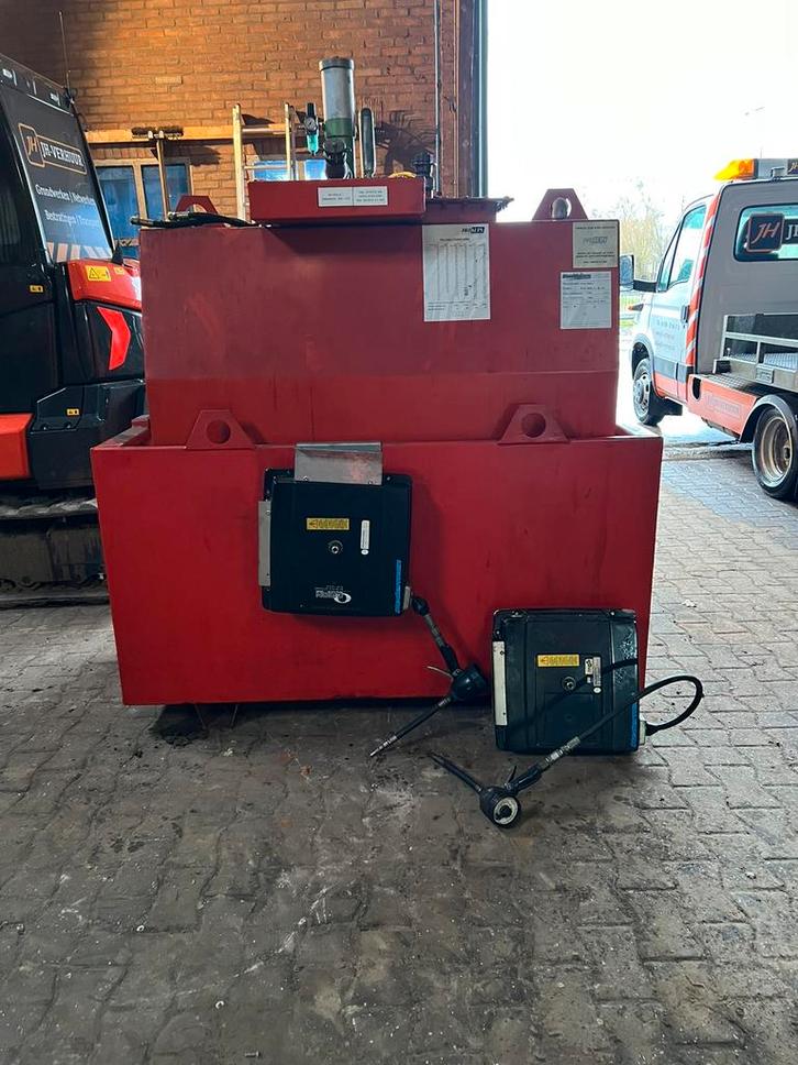 Olietank, Zakelijke goederen, Overige Zakelijke goederen, Ophalen of Verzenden