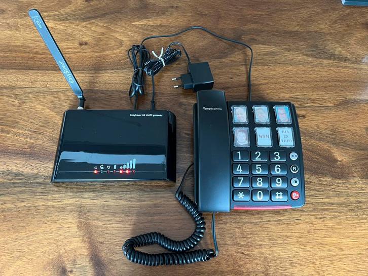 EasySaver 4G VoLTe + Amplicomms BigTel 40 Plus senioren tel, Telecommunicatie, Telefooncentrales, Zo goed als nieuw, Ophalen of Verzenden