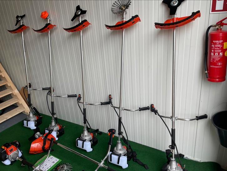 Nieuwe 55CC benzine bosmaaier met verschillende messen, Tuin en Terras, Bosmaaiers, Nieuw, Benzine, Ophalen