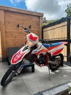 Beta rr 50 enduro racing, Fietsen en Brommers, Brommers | Crossbrommers, 6 versnellingen, Zo goed als nieuw, 50 cc, Ophalen