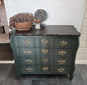 Prachtig gerestyled buikkastje / ladekastje groen beschikbaar voor biedingen