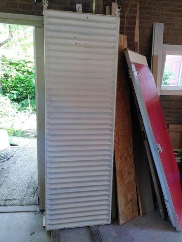 gebruikte grote dubbele radiator beschikbaar voor biedingen