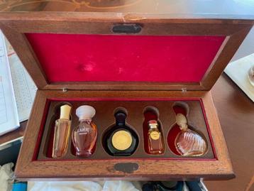 Parfum verzameling beschikbaar voor biedingen
