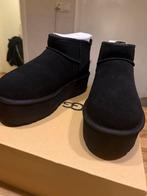 Uggs, Kleding | Dames, Schoenen, Ophalen of Verzenden, Zo goed als nieuw, Zwart, Pantoffels of Sloffen
