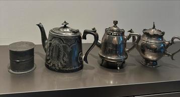 Antieke Tinnen Theepotjes & Doosje beschikbaar voor biedingen