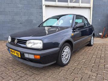 Volkswagen Golf 1.8 Cabriolet 66KW leer / automaat / airco  beschikbaar voor biedingen